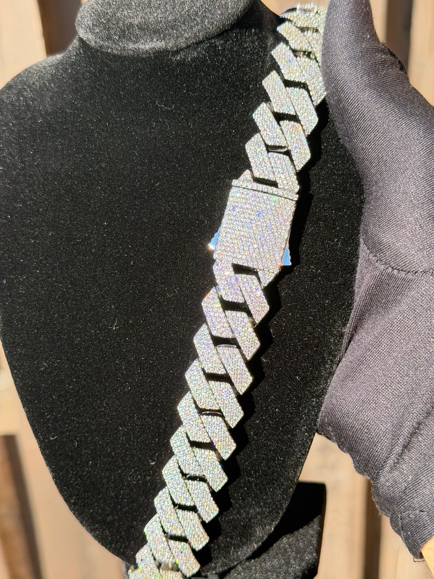 Iced Out 20MM Cuban Chain Mechanical Clasp Diamond Tester Certified
