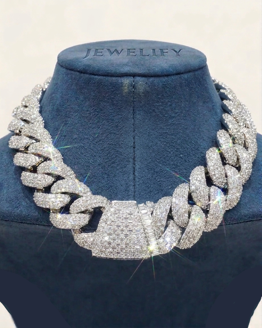Iced Out 23MM Bageutte Encrusted Cuban Chain Diamond Tester Certified