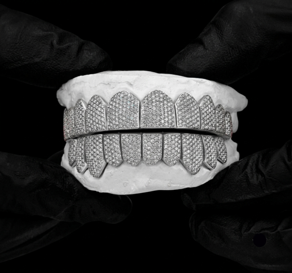 Honeycomb Set Iced Out 8 On 8 Snap On Grillz (Diamond Tester Certified)