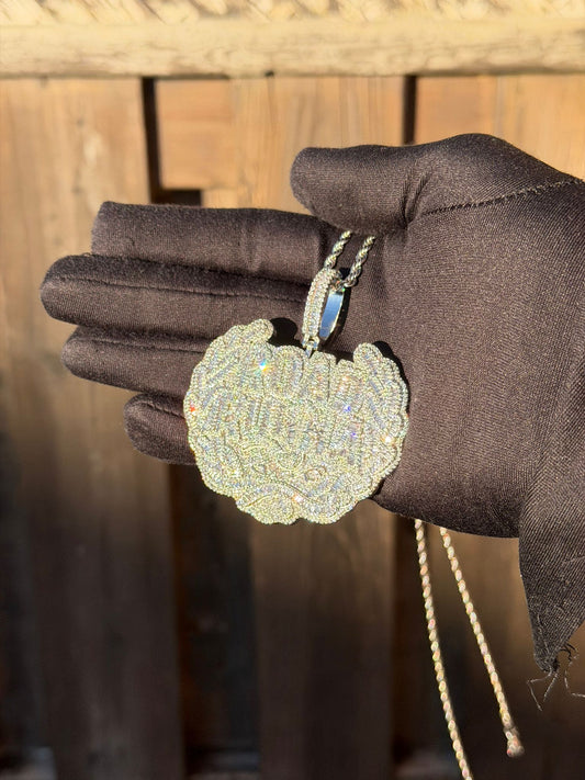 Iced Out Road Runna Pendant + Free Rope Chain
